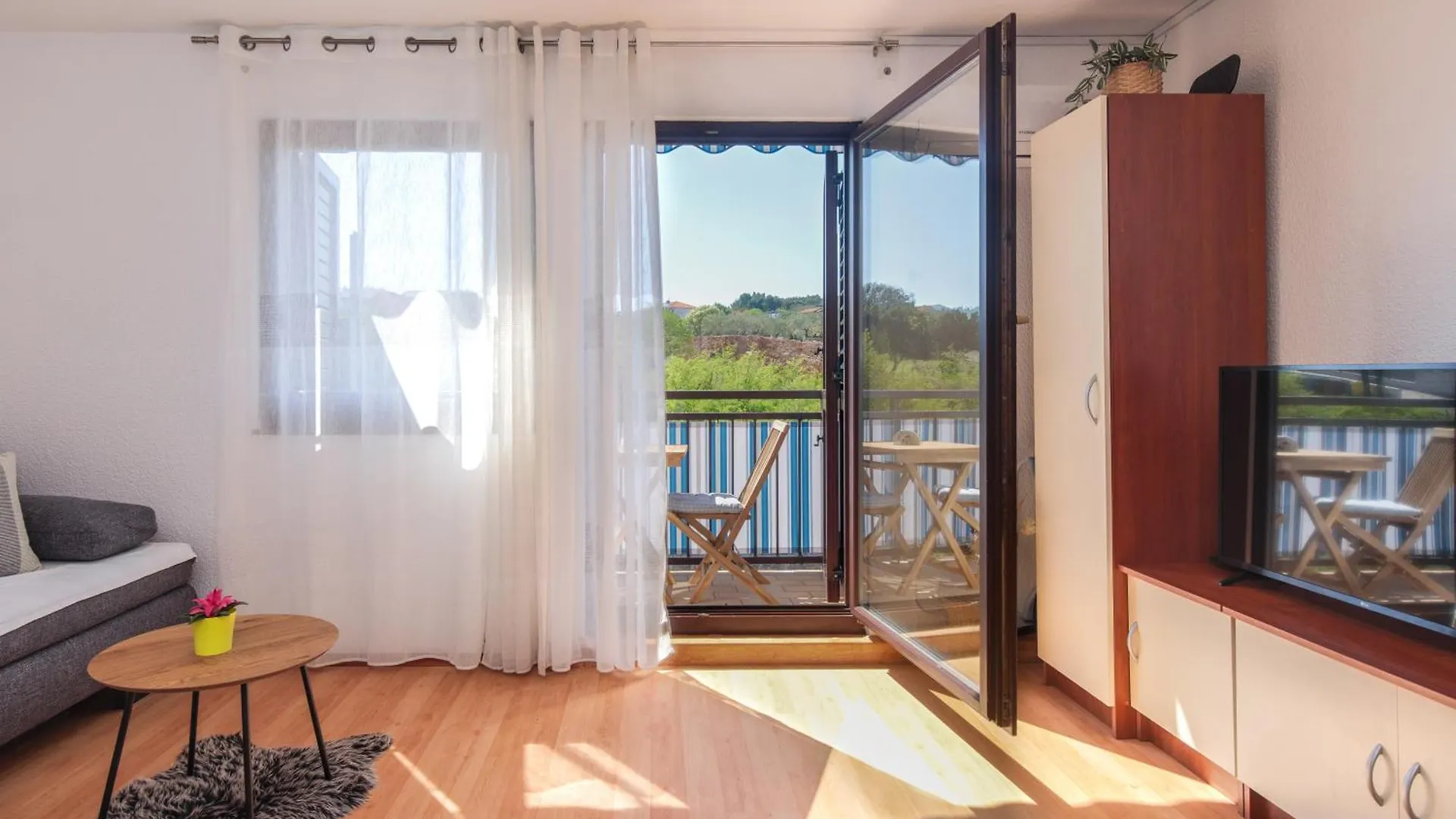 Studio Donatello Great Location! Krk Town Apartment